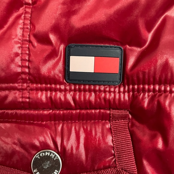 Tommy Hilfiger Puffer Vest - Picture 13 of 16